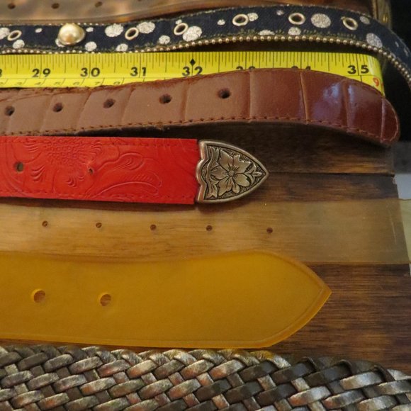 VTG Women's blingy Belt lot - 12 belts - B3 - Picture 7 of 8